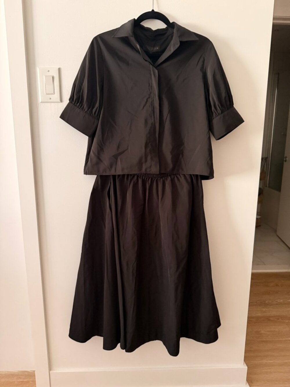 Two-piece Set - Crepe Black Short Sleeve Blouse & Midi Skirt Set NWT